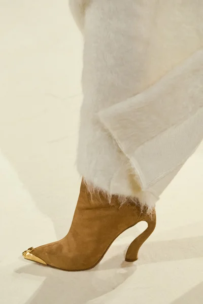 Look 34